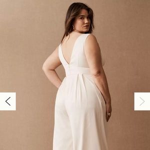 SACHIN & BABI CONNIE V-NECK PLEATED WIDE-LEG JUMPSUIT | Size:  US 6/UK 10